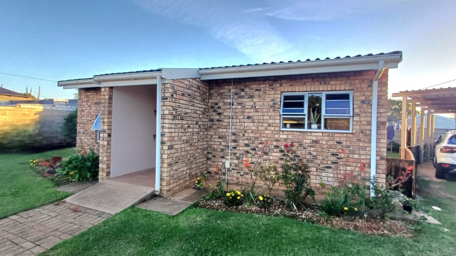 2 Bedroom Property for Sale in Bothasrus Eastern Cape